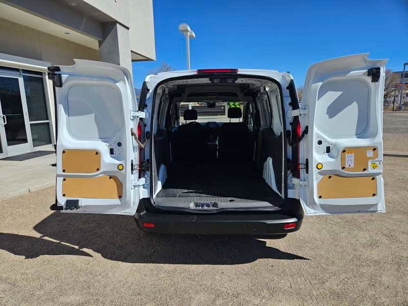Used 2022 Ford Transit Connect XLT image 12