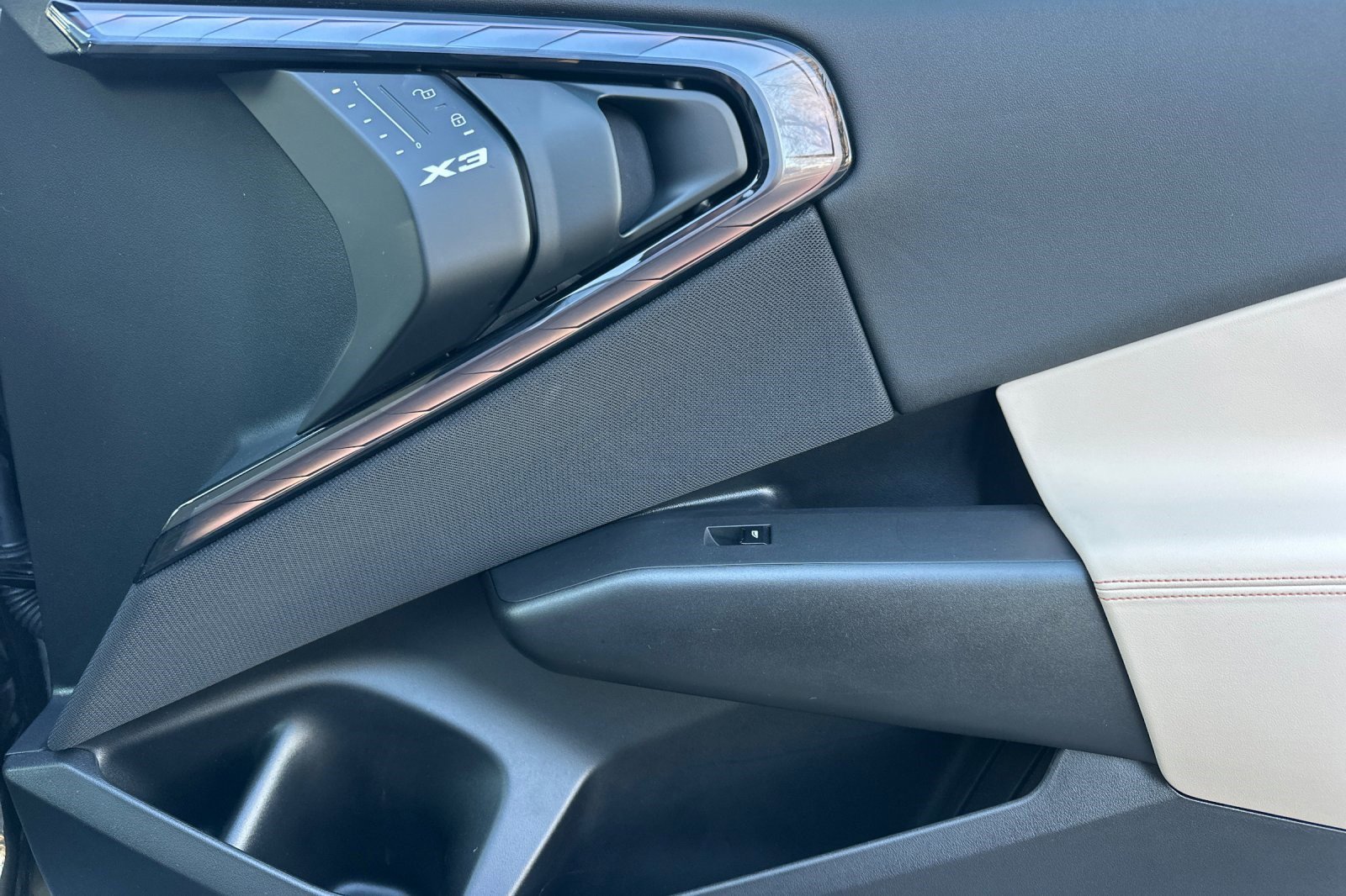 Used 2025 BMW X3 xDrive30i w/ Premium Package image 21