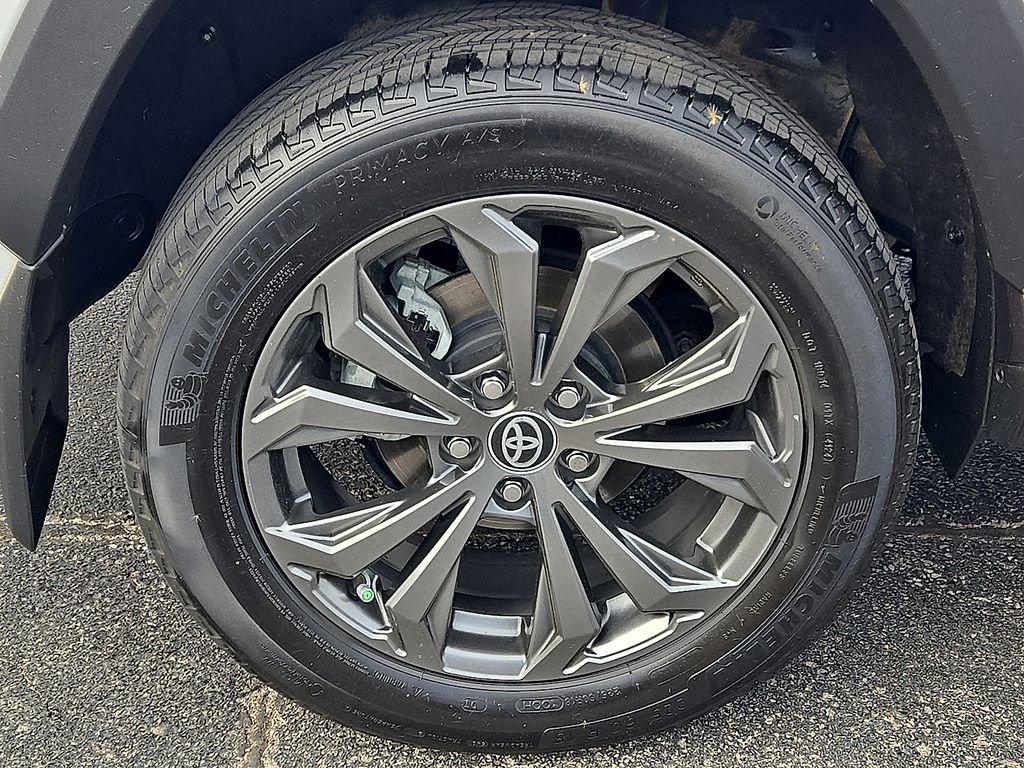 Used 2023 Toyota RAV4 Limited AWD/4WD image 7