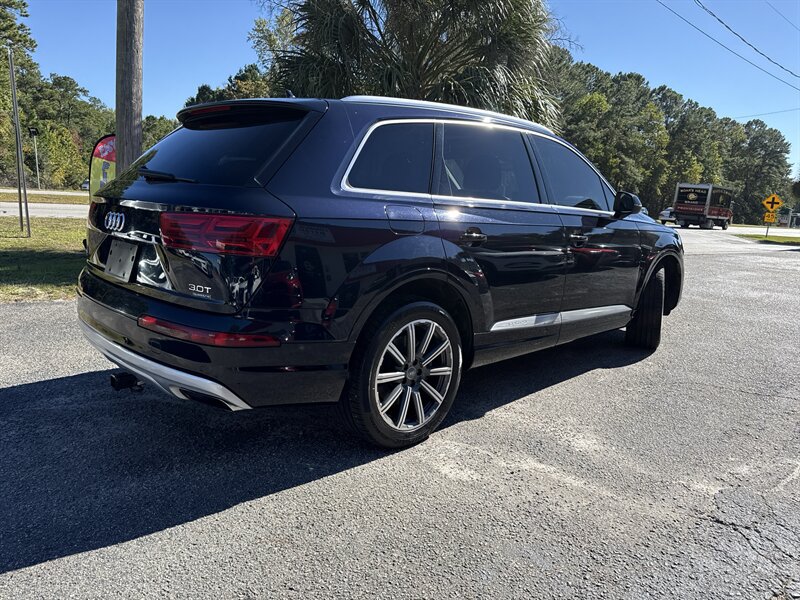 Used 2017 Audi Q7 3.0T Premium Plus AWD/4WD image 4