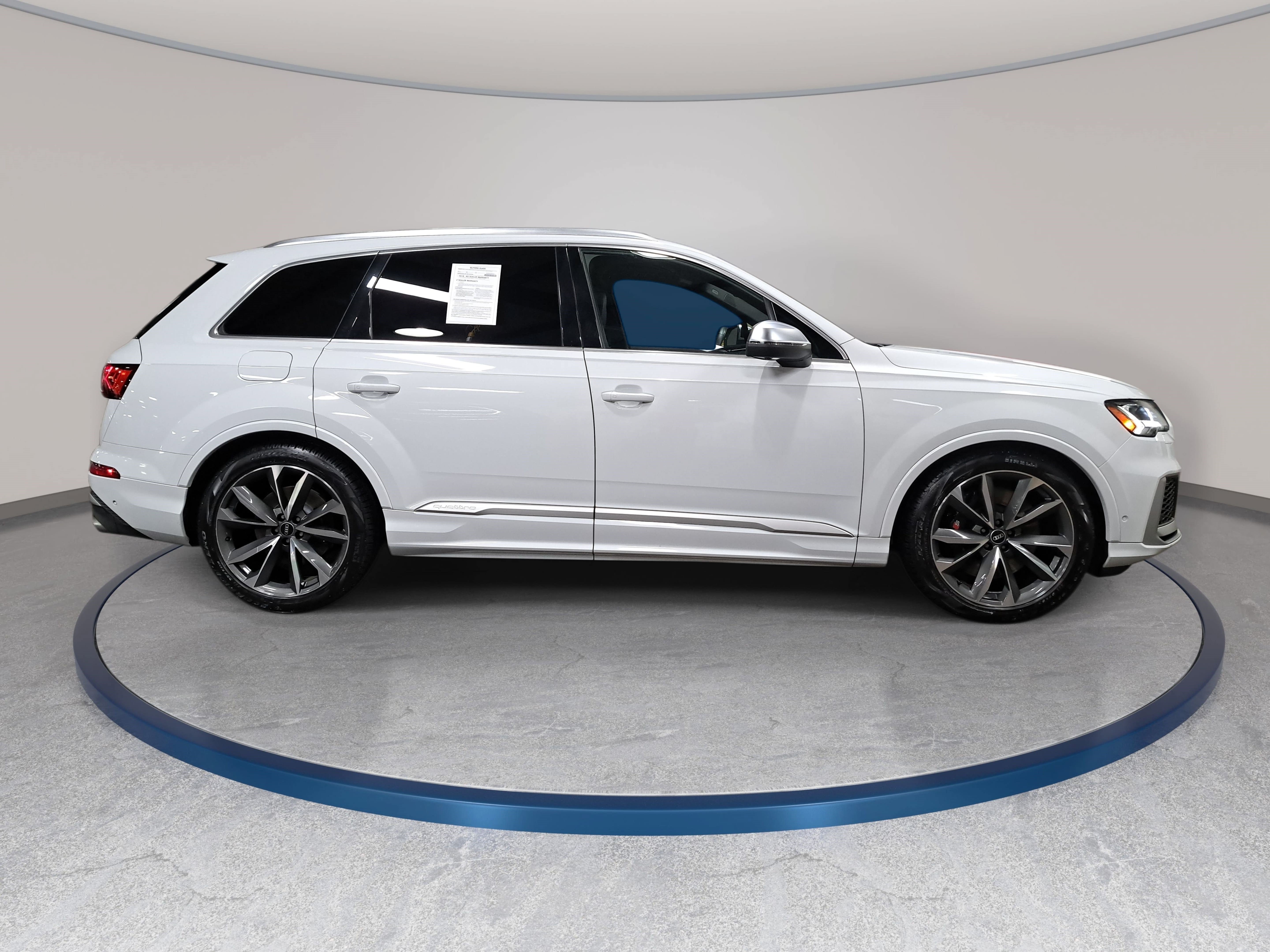 Used 2021 Audi SQ7 Premium Plus w/ Driver Assistance Package AWD/4WD image 4