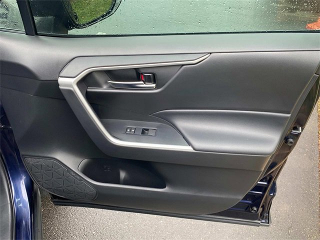 Used 2021 Toyota RAV4 XLE image 35