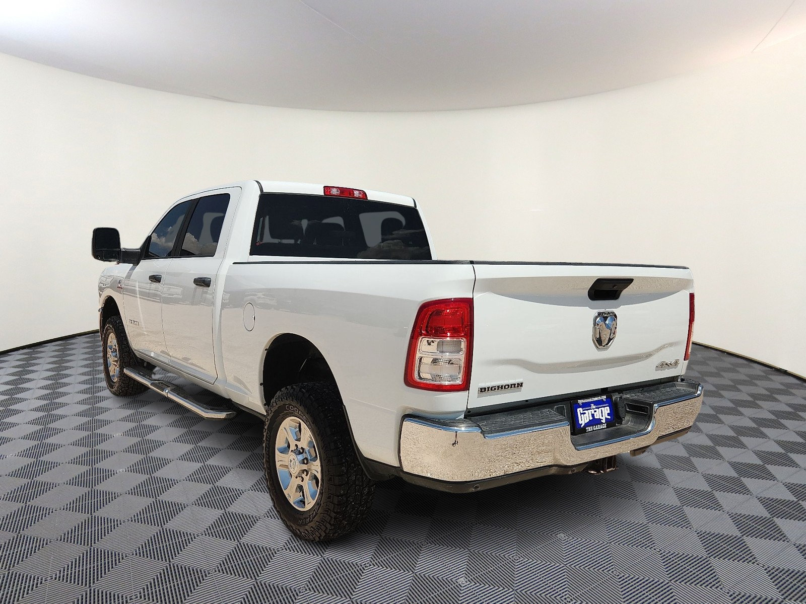 Used 2024 RAM 2500 Big Horn AWD/4WD image 3