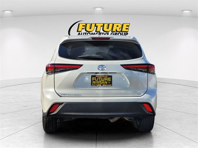 Used 2023 Toyota Highlander LE image 8