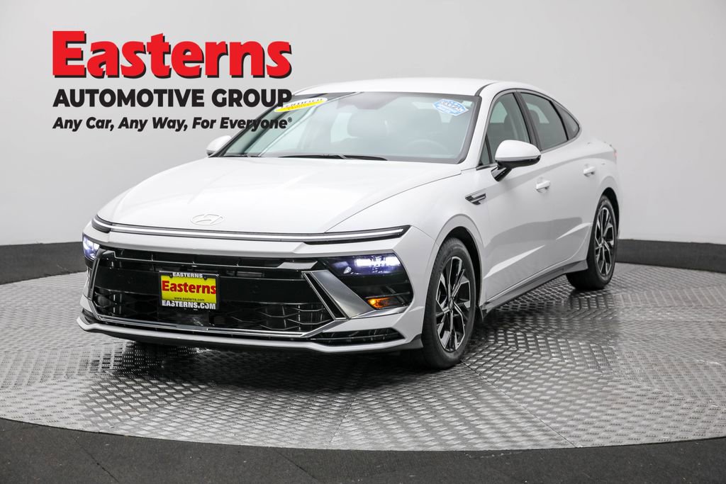 Used 2024 Hyundai Sonata SEL image 1