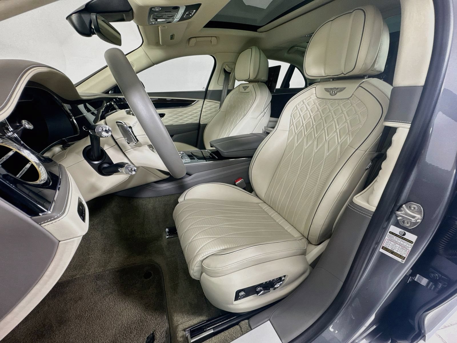 Certified 2022 Bentley Flying Spur W12 AWD/4WD image 21