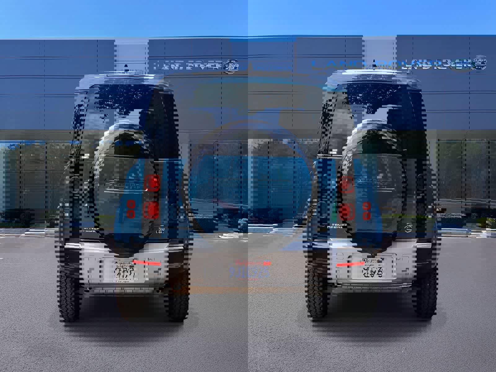 Used 2023 Land Rover Defender 110 S image 5