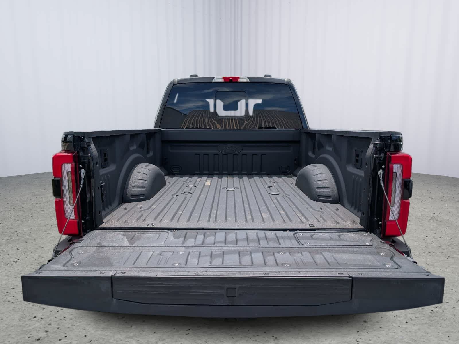 Used 2025 Ford F250 Platinum AWD/4WD image 13