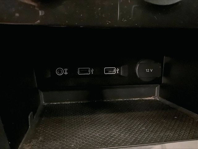 Used 2018 Volkswagen Tiguan SEL FWD image 31