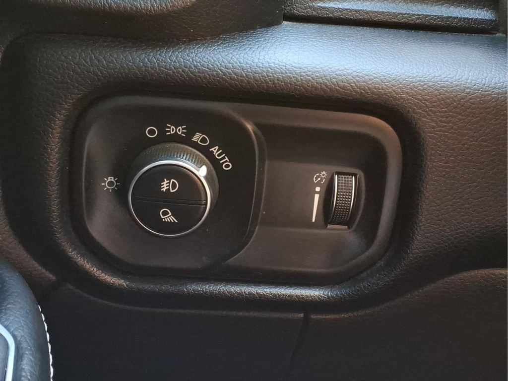 Used 2024 RAM 2500 Big Horn AWD/4WD image 20