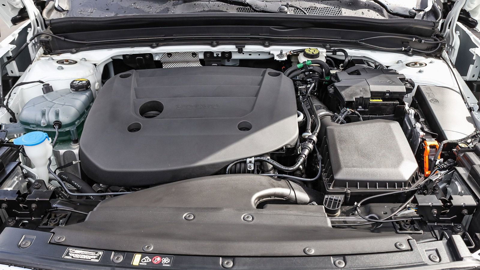 New 2025 Volvo XC40 B5 Core w/ Climate Package image 27