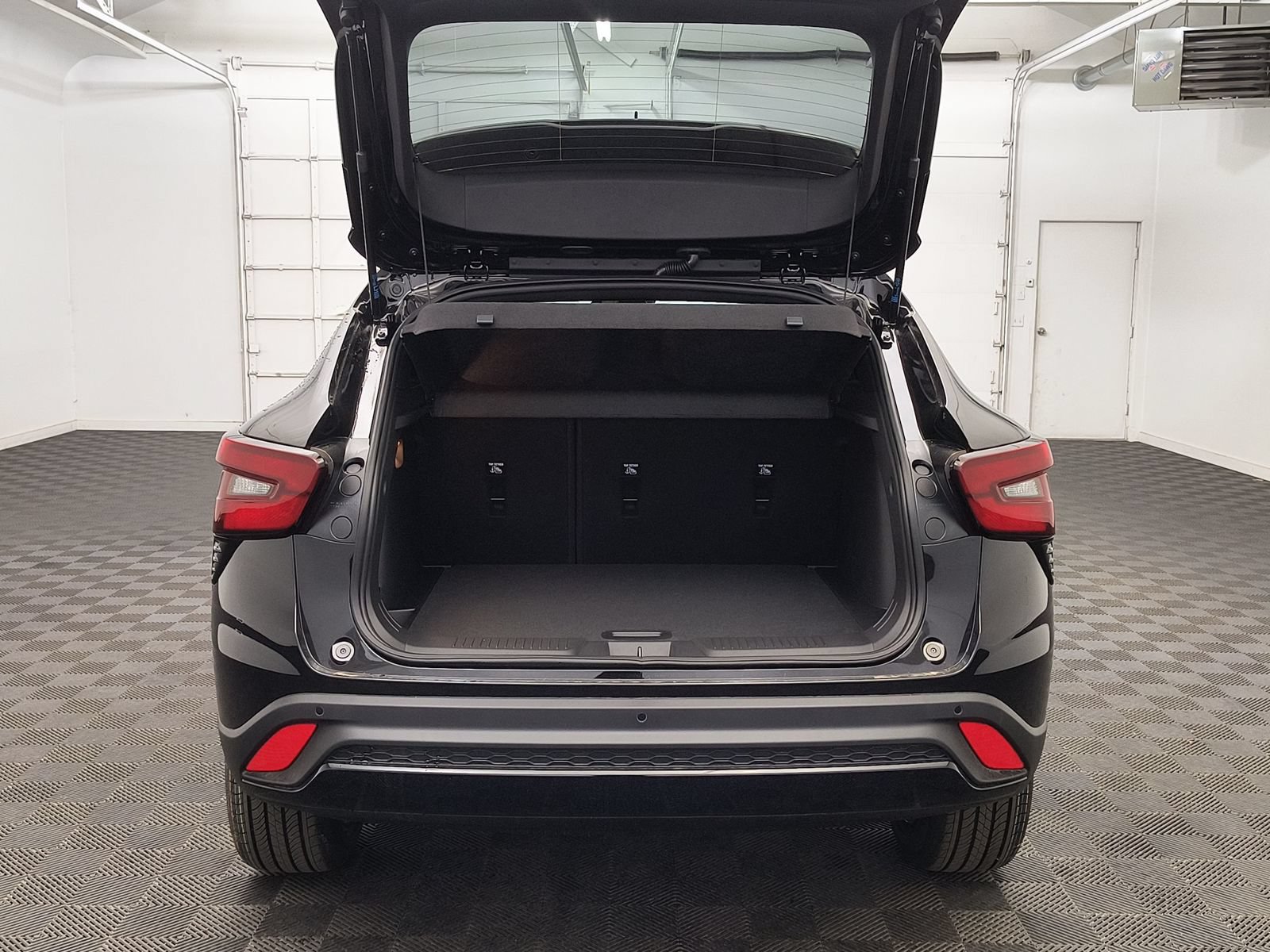 New 2026 Chevrolet Trax RS w/ Sunroof Package FWD image 19