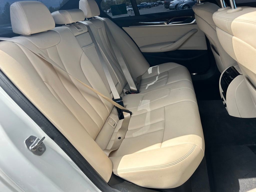 Used 2018 BMW 530i RWD image 14