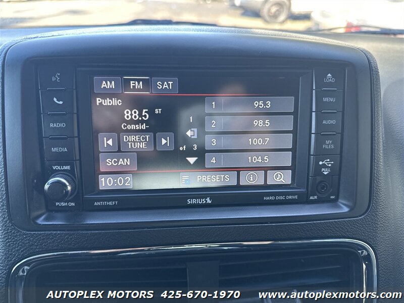 Used 2017 Dodge Grand Caravan SXT FWD image 24