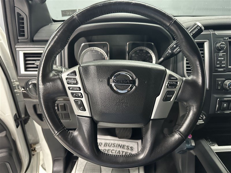 Used 2018 Nissan Titan SV w/ SV Convenience Package AWD/4WD image 24