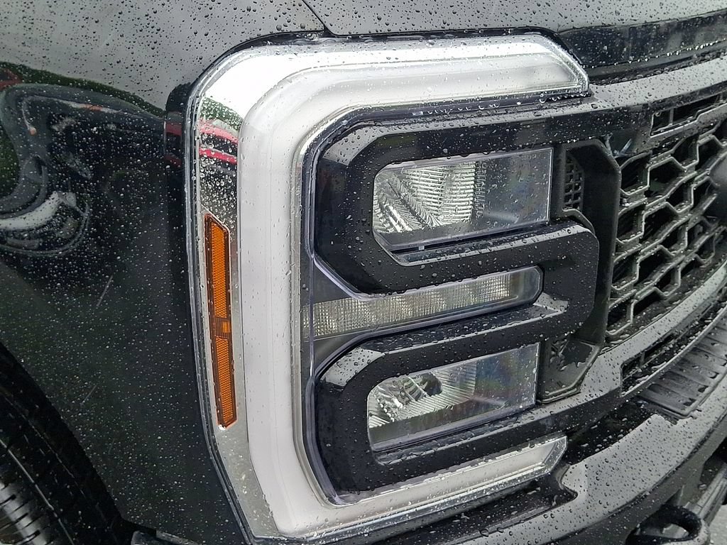 Used 2026 Ford F250 Lariat w/ Black Appearance Package AWD/4WD image 9