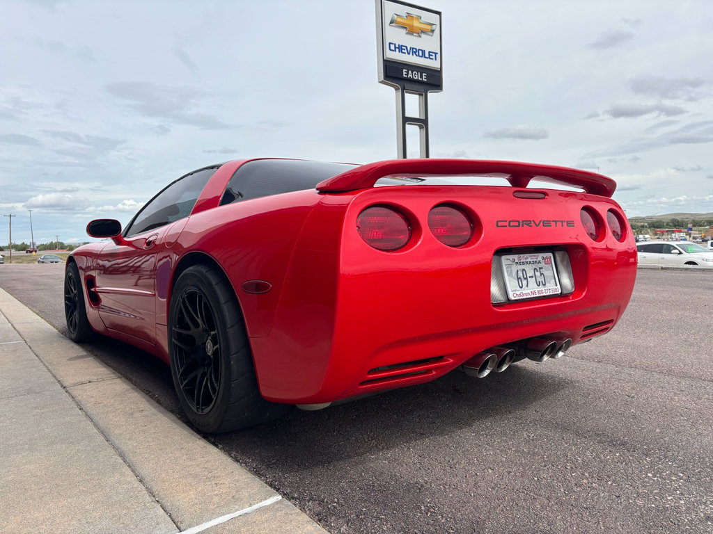 Used 1997 Chevrolet Corvette Coupe RWD image 8