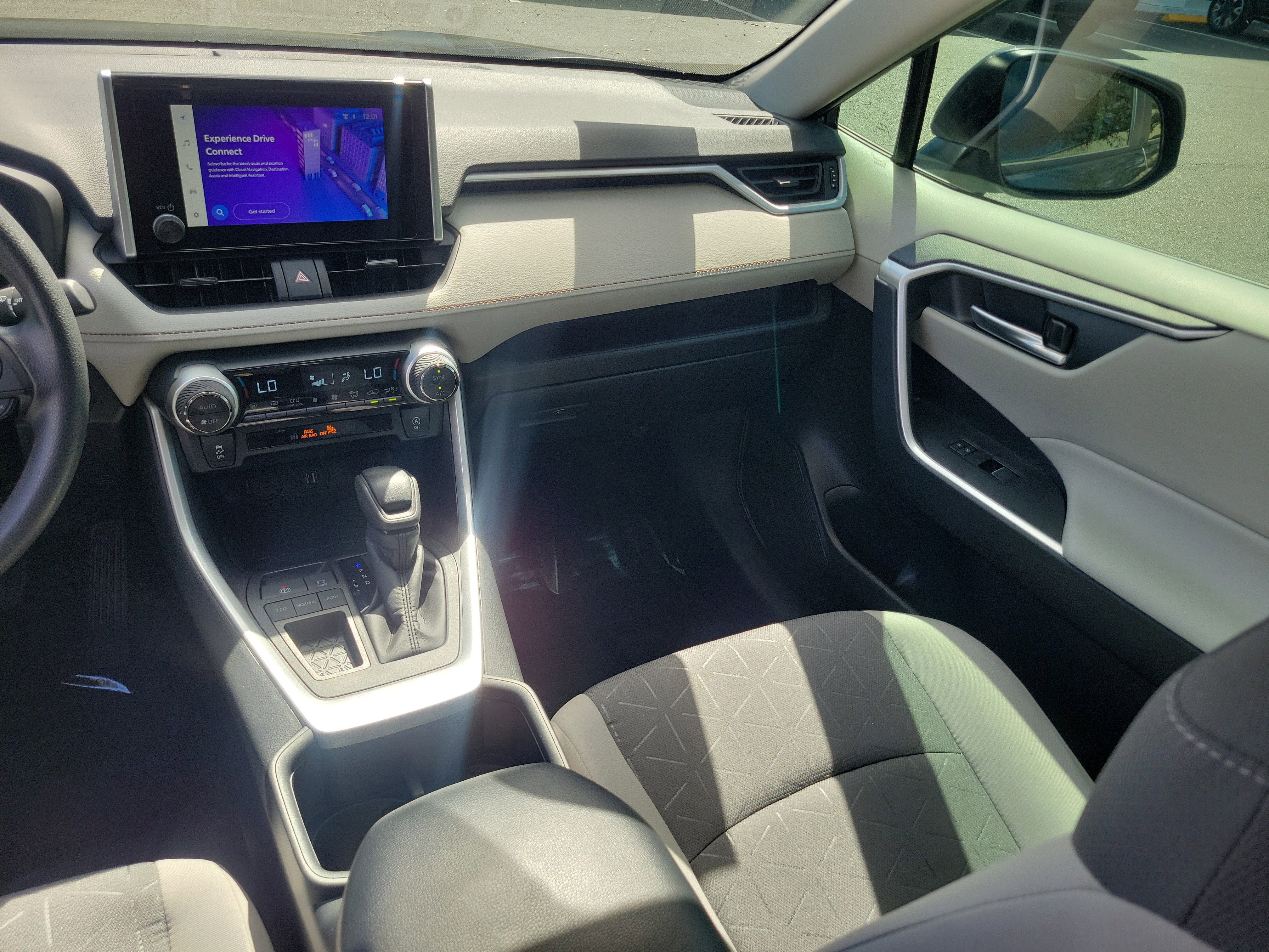 New 2024 Toyota RAV4 XLE w/ Convenience Package FWD image 19