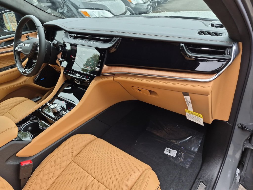 New 2027 Jeep Grand Cherokee Summit AWD/4WD image 17