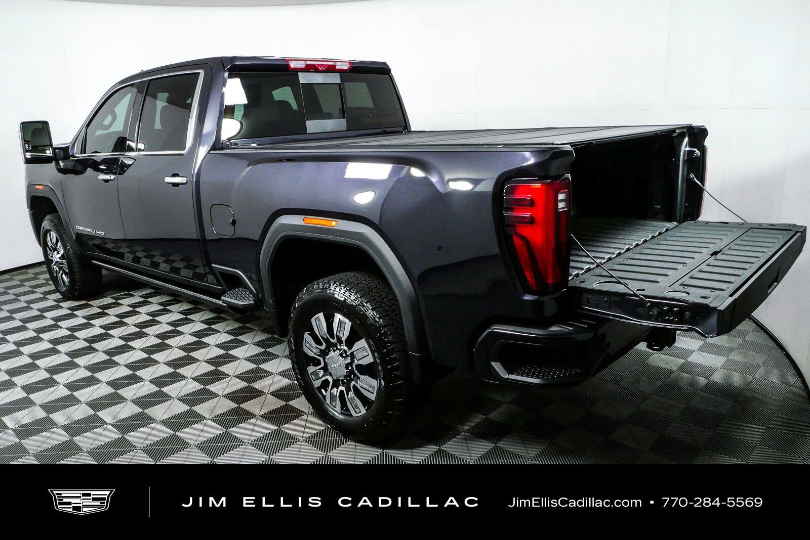 Used 2026 GMC Sierra 2500 Denali w/ Denali Reserve Package AWD/4WD image 32