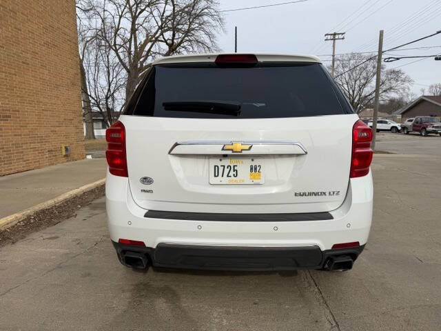 Used 2016 Chevrolet Equinox LTZ w/ Enhanced Convenience Package image 5