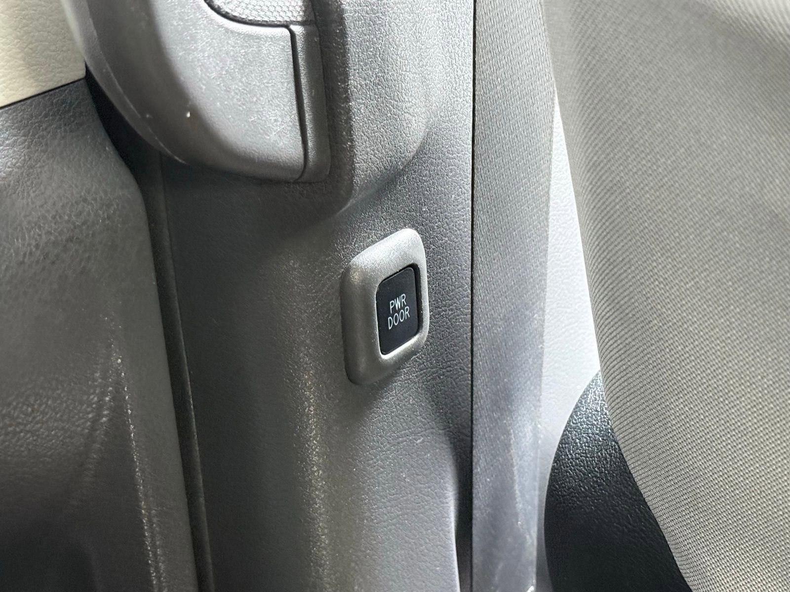 Used 2022 Toyota Sienna LE FWD image 38