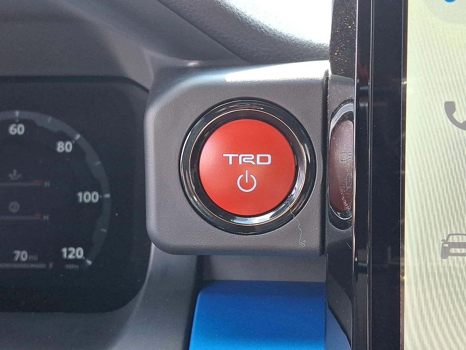 New 2025 Toyota Tacoma TRD Sport image 14