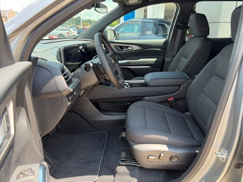 New 2026 Chevrolet Traverse LT FWD image 15