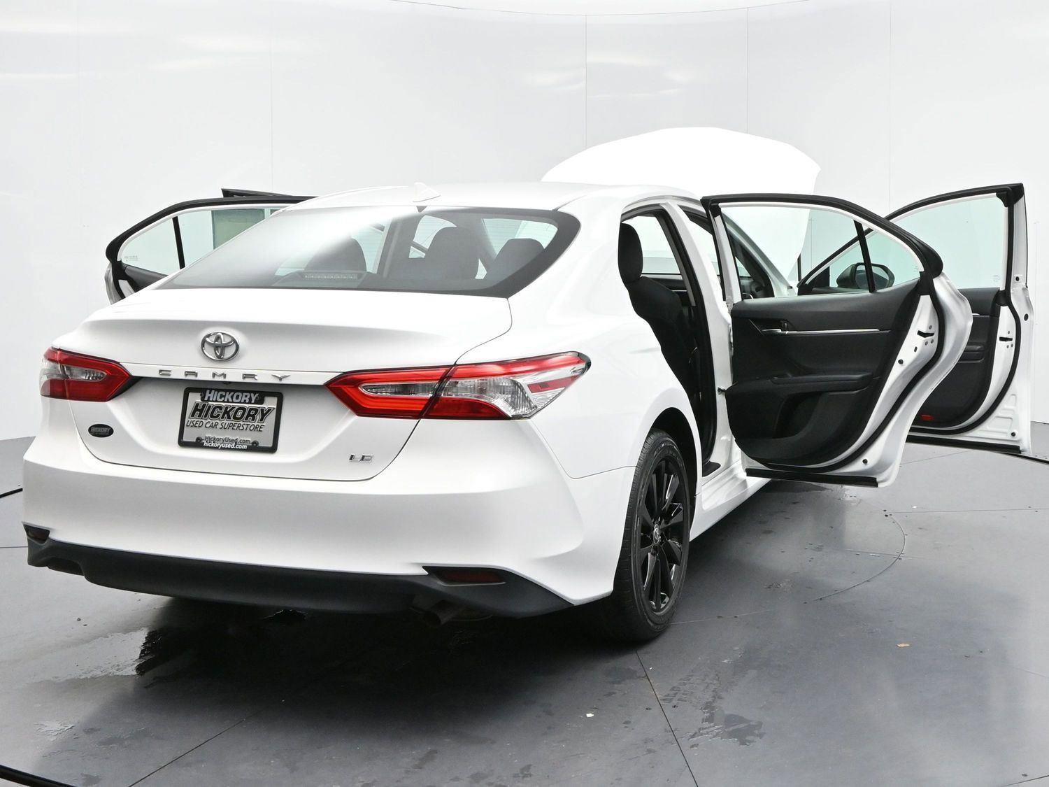 Used 2020 Toyota Camry LE FWD image 33