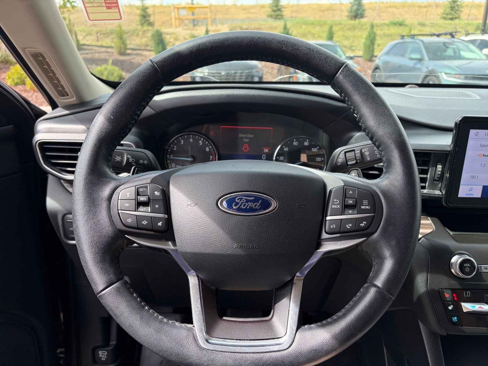 Used 2020 Ford Explorer Limited w/ Class III Trailer Tow Package AWD/4WD image 9
