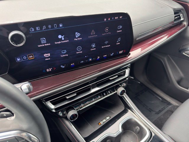 Certified 2025 Chevrolet Traverse Z71 w/ LPO, Floor Liner Package AWD/4WD image 18