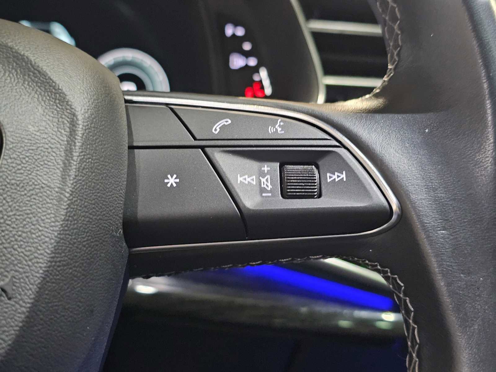 Used 2021 Audi Q8 Premium Plus w/ Premium Plus Package image 26