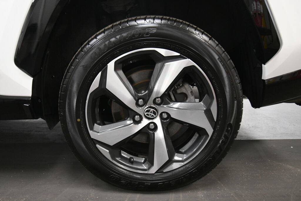 Certified 2023 Toyota RAV4 SE w/ Weather & Moonroof Package AWD/4WD image 34