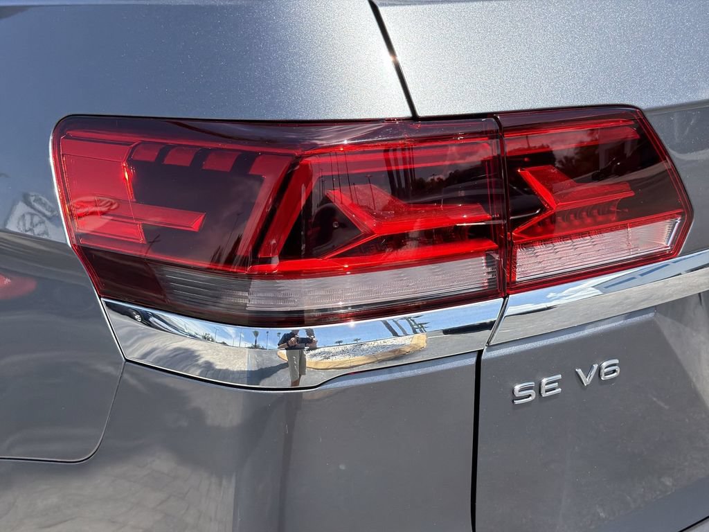 Used 2023 Volkswagen Atlas SE w/ Panoramic Sunroof Package FWD image 8