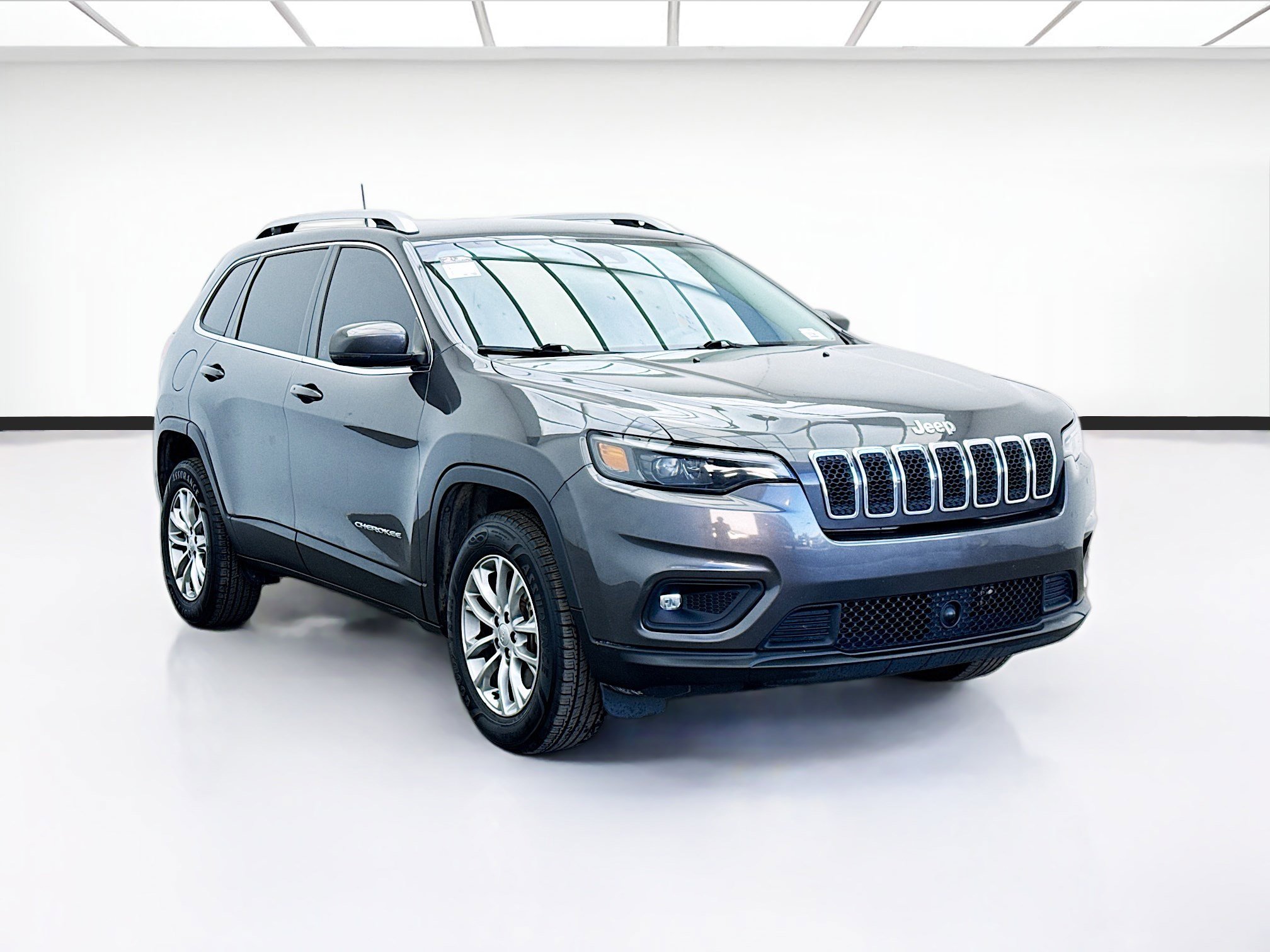 Used 2021 Jeep Cherokee Latitude Lux w/ Comfort/Convenience Group image 3