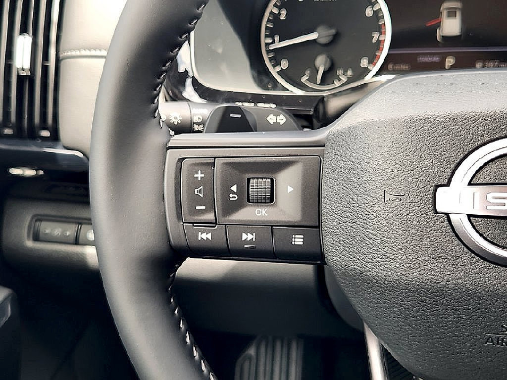 New 2026 Nissan Pathfinder SV FWD image 29