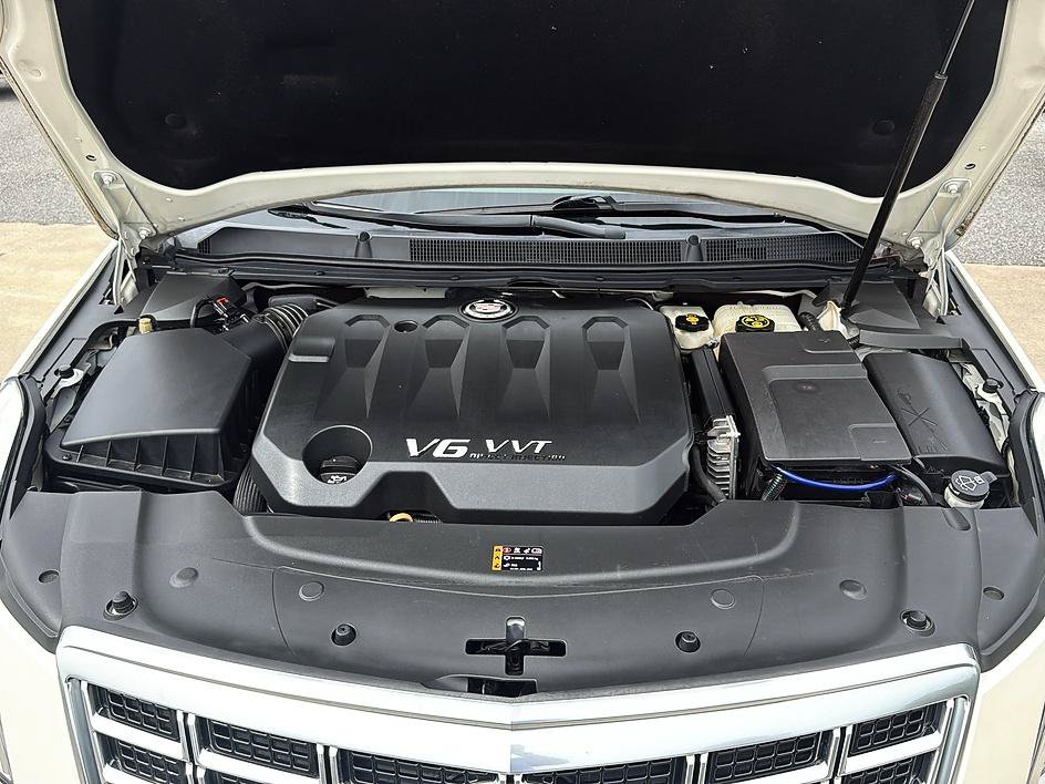 Used 2013 Cadillac XTS Luxury w/ Driver Awareness Package FWD image 9