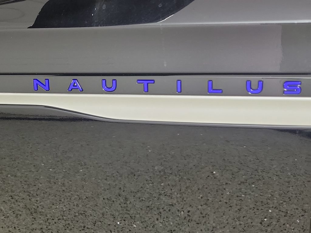 New 2026 Lincoln Nautilus Reserve AWD/4WD image 6