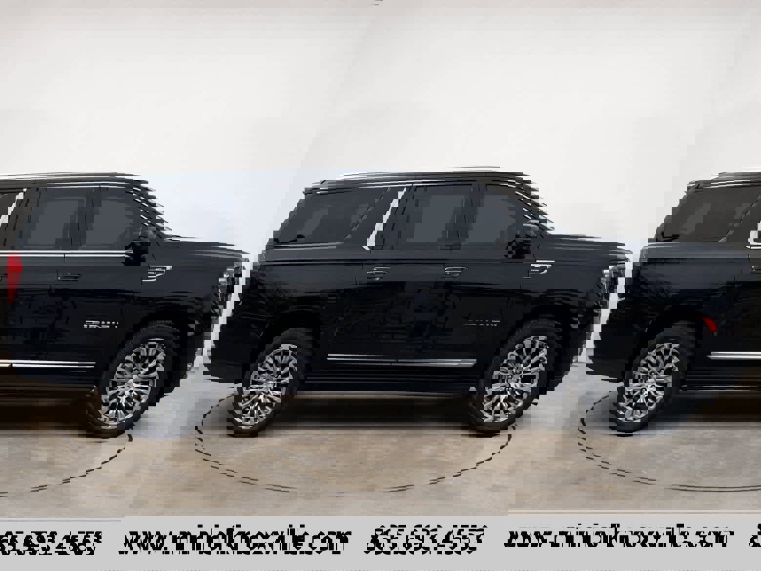 Used 2022 GMC Yukon XL Denali w/ Denali Premium Package image 2