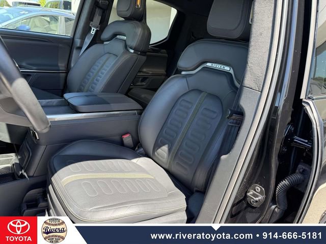 Used 2023 Rivian R1T Adventure AWD/4WD image 12