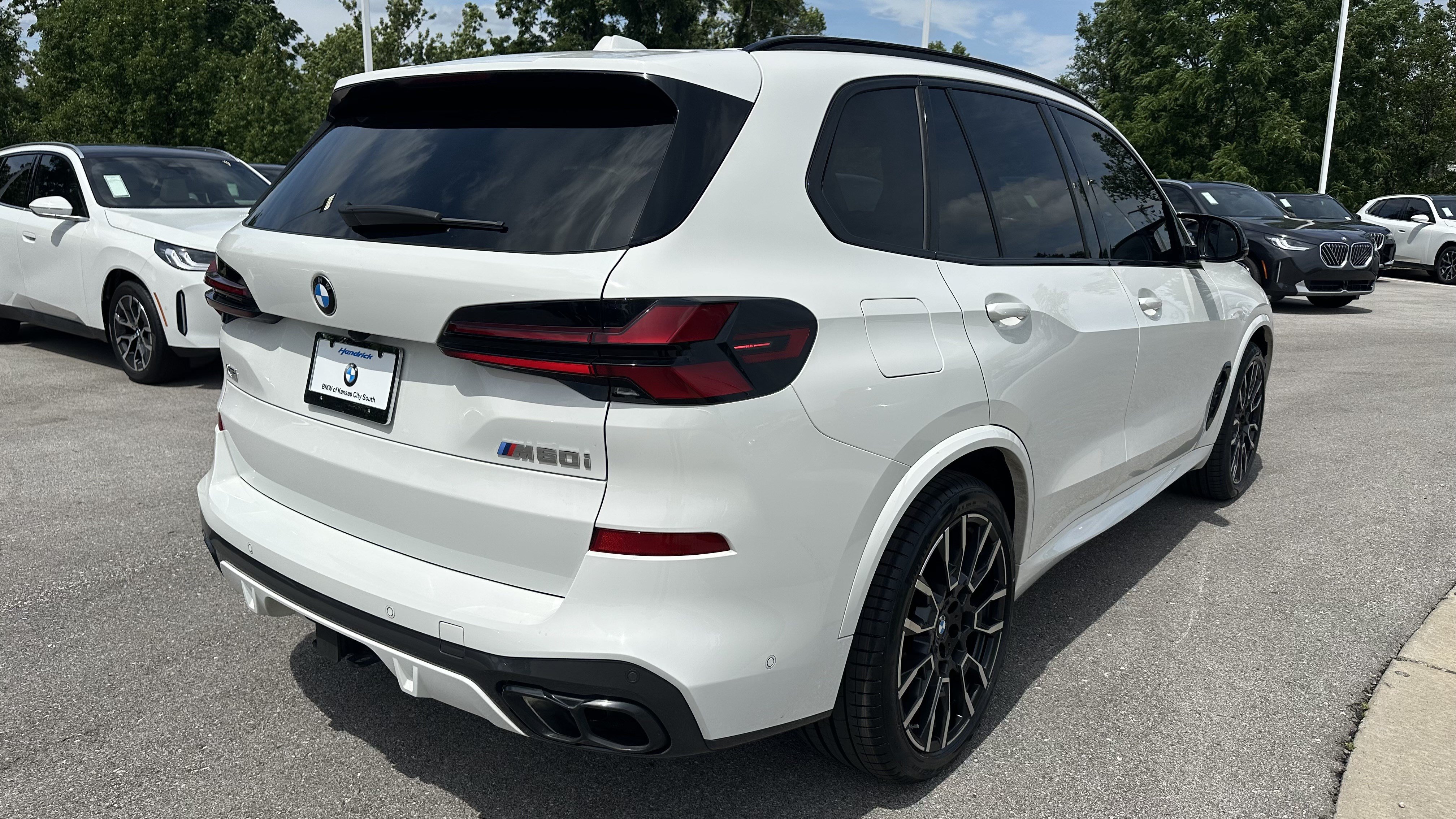 Certified 2025 BMW X5 M60i AWD/4WD image 10
