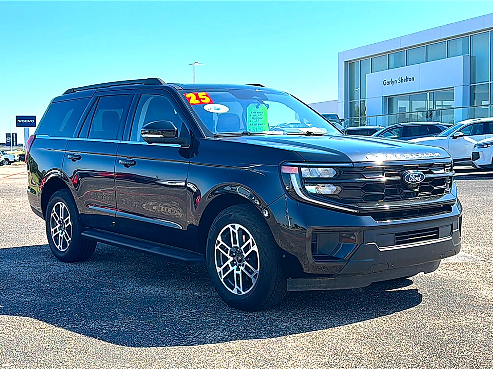 Used 2025 Ford Expedition Active AWD/4WD image 10