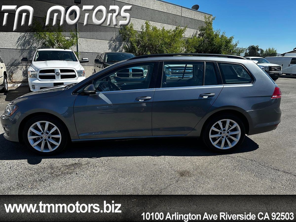 Used 2015 Volkswagen Golf SE image 3