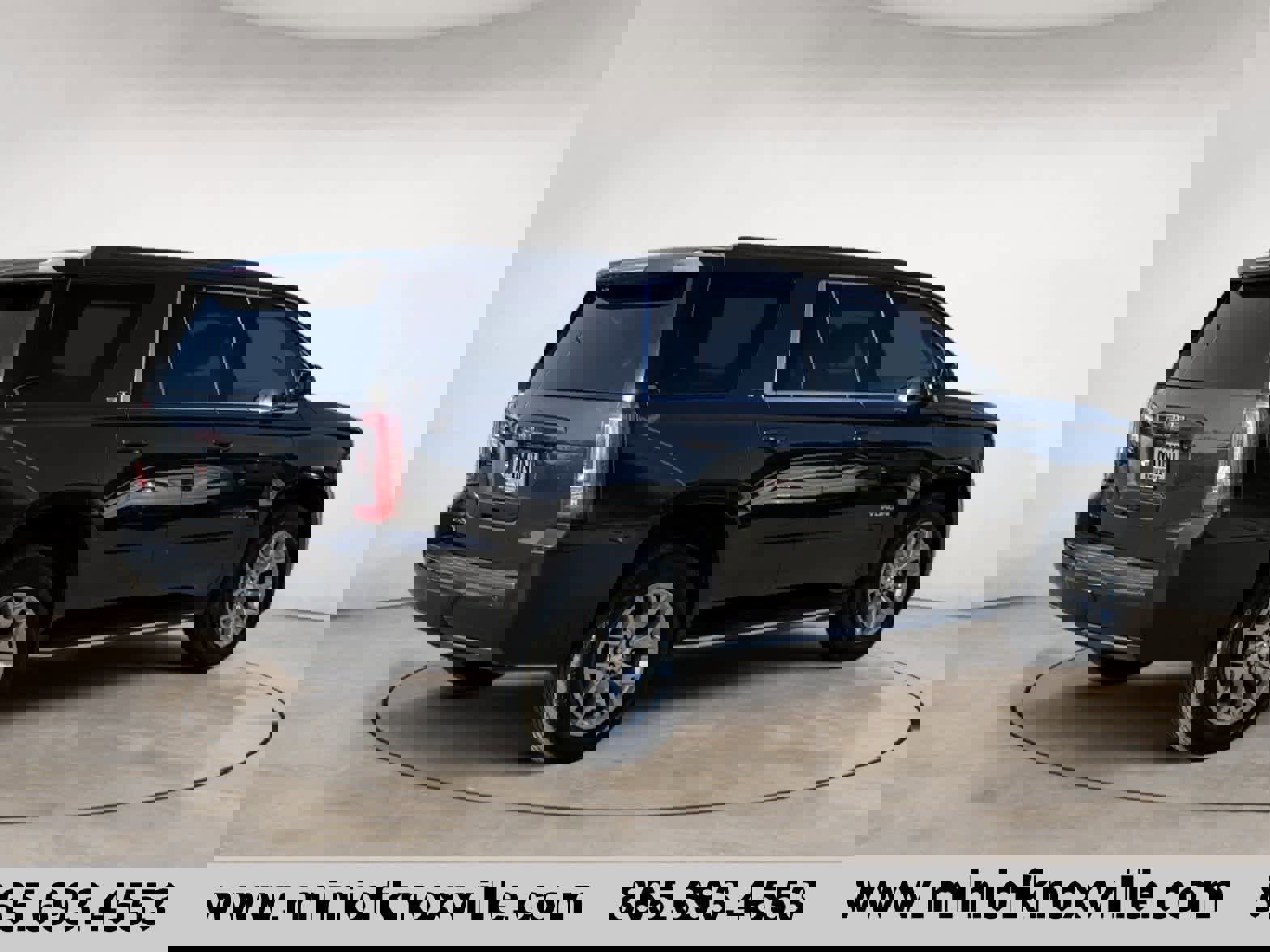 Used 2018 GMC Yukon SLT w/ Open Road Package image 3