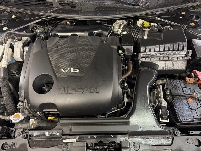 Used 2017 Nissan Maxima Platinum image 39