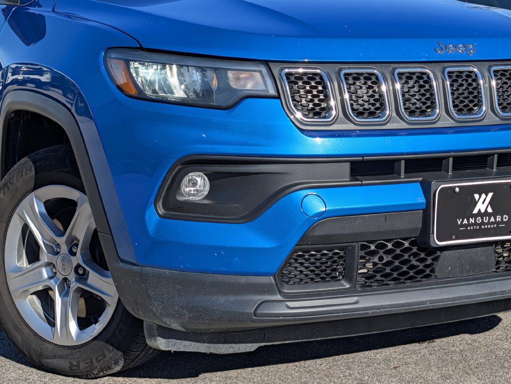 Used 2023 Jeep Compass Latitude AWD/4WD image 8
