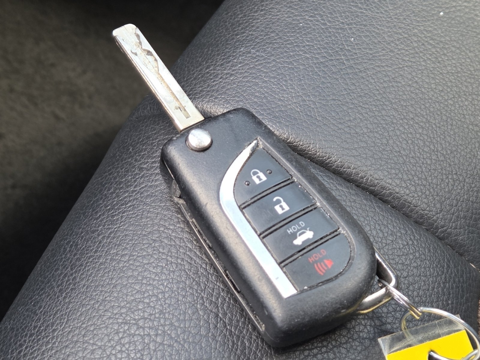Used 2021 Toyota Camry SE FWD image 34