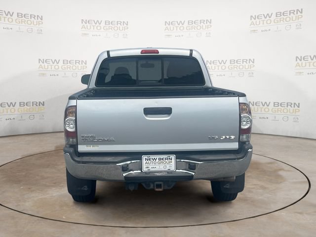 Used 2010 Toyota Tacoma 4x4 Access Cab V6 image 4