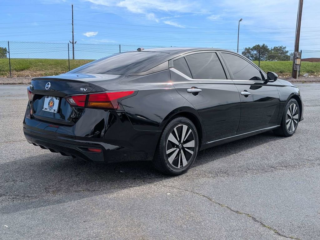 Used 2022 Nissan Altima 2.5 SV FWD image 5