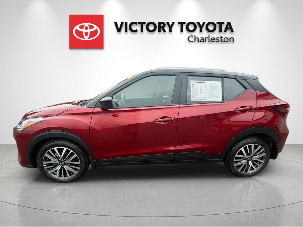 Used 2024 Nissan Kicks SV FWD image 2
